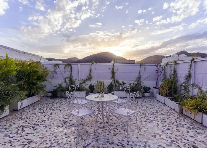 Aravali Villa Homestay With Rooftop Jacuzzi Udaipur